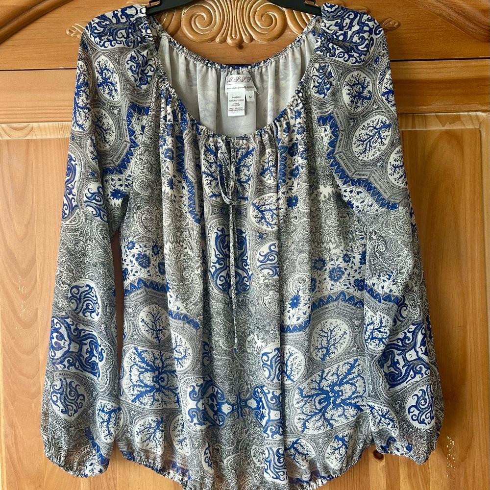 Women's Blue and Gray Paisley Top